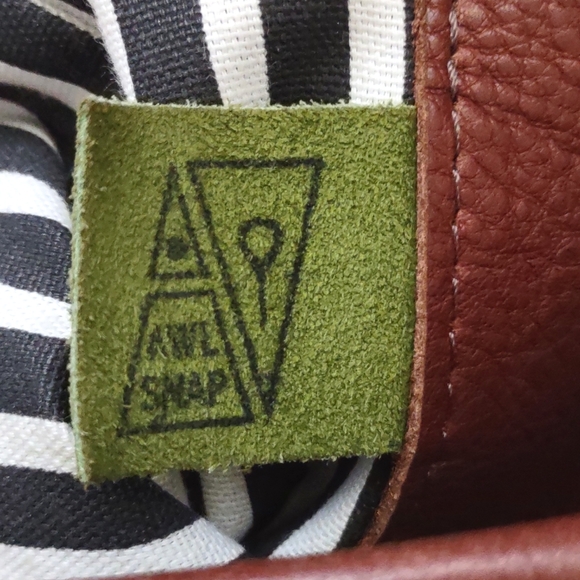 *FINAL PRICE* AWL Snap Leather Crossbody Bag - Picture 8 of 13